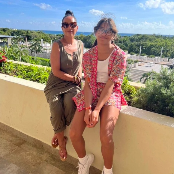 2 Piece Set: Pink Printed Kimono Shirt and Shorts - Picture 16 of 16